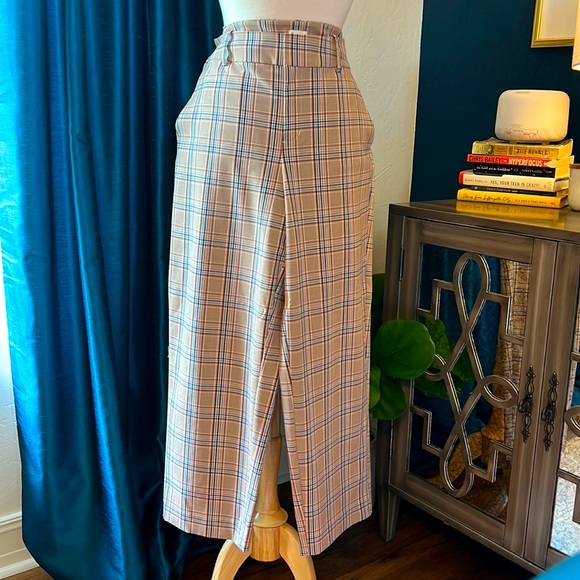 Lightweight plaid ankle length trousers - Picture 1 of 5